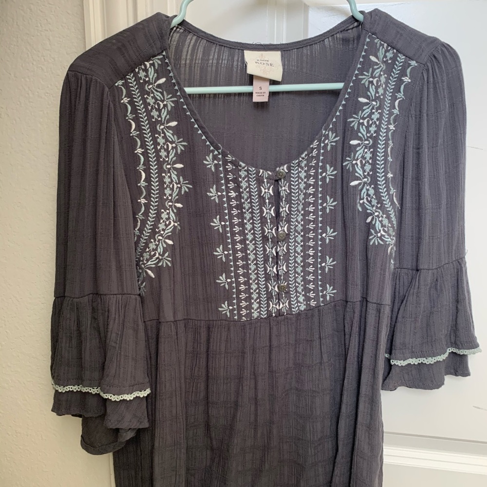 Grey shirt/tunic!